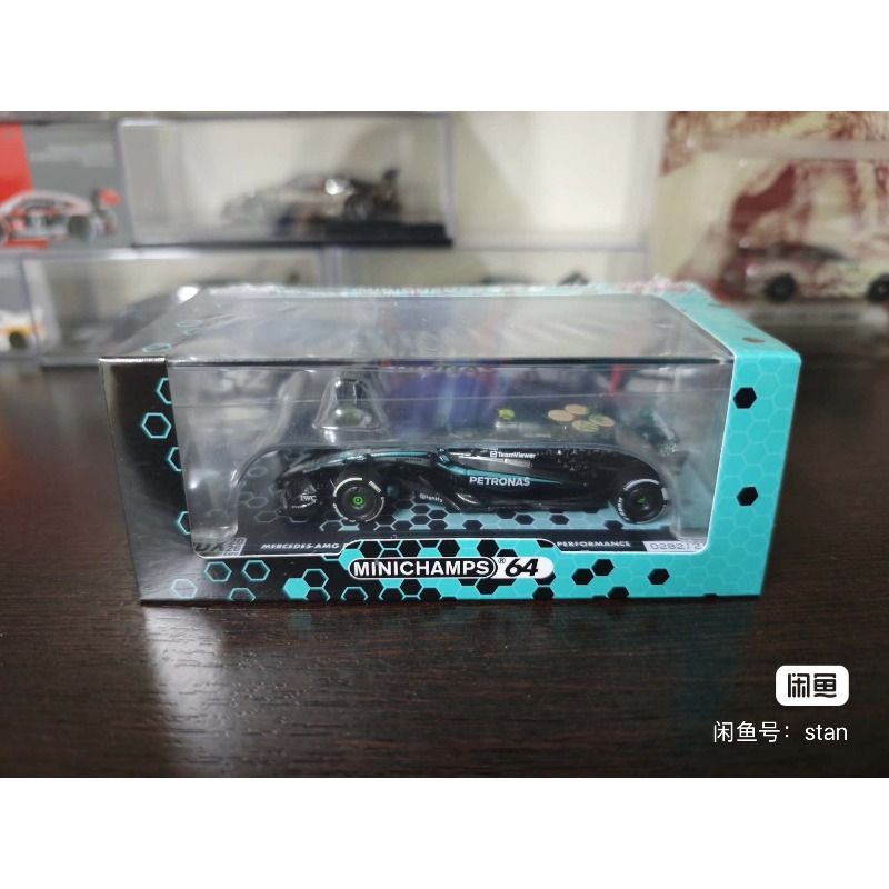MINICHIAMPS 1:64 Малайзия MDX  – обзор и цена Desk Setup Decor